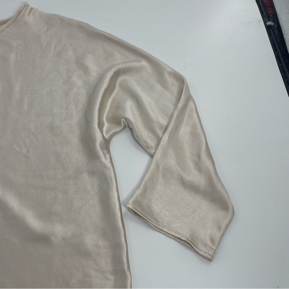 Melissa Nepton Ivory soft V neck Classic Quiet Luxury Satin Relaxed julian top - Picture 3 of 8